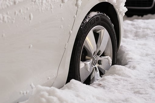7 misverstanden over rijden in de sneeuw en op ijs
